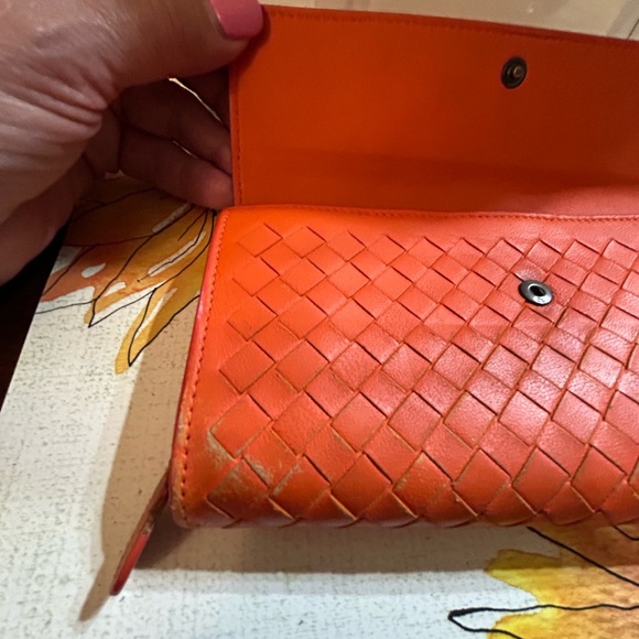 Bottega Veneta Intrecciato Nappa Leather Orange Flap Wallet - Picture 8 of 17